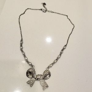 Nwot crystal bow ribbon necklace